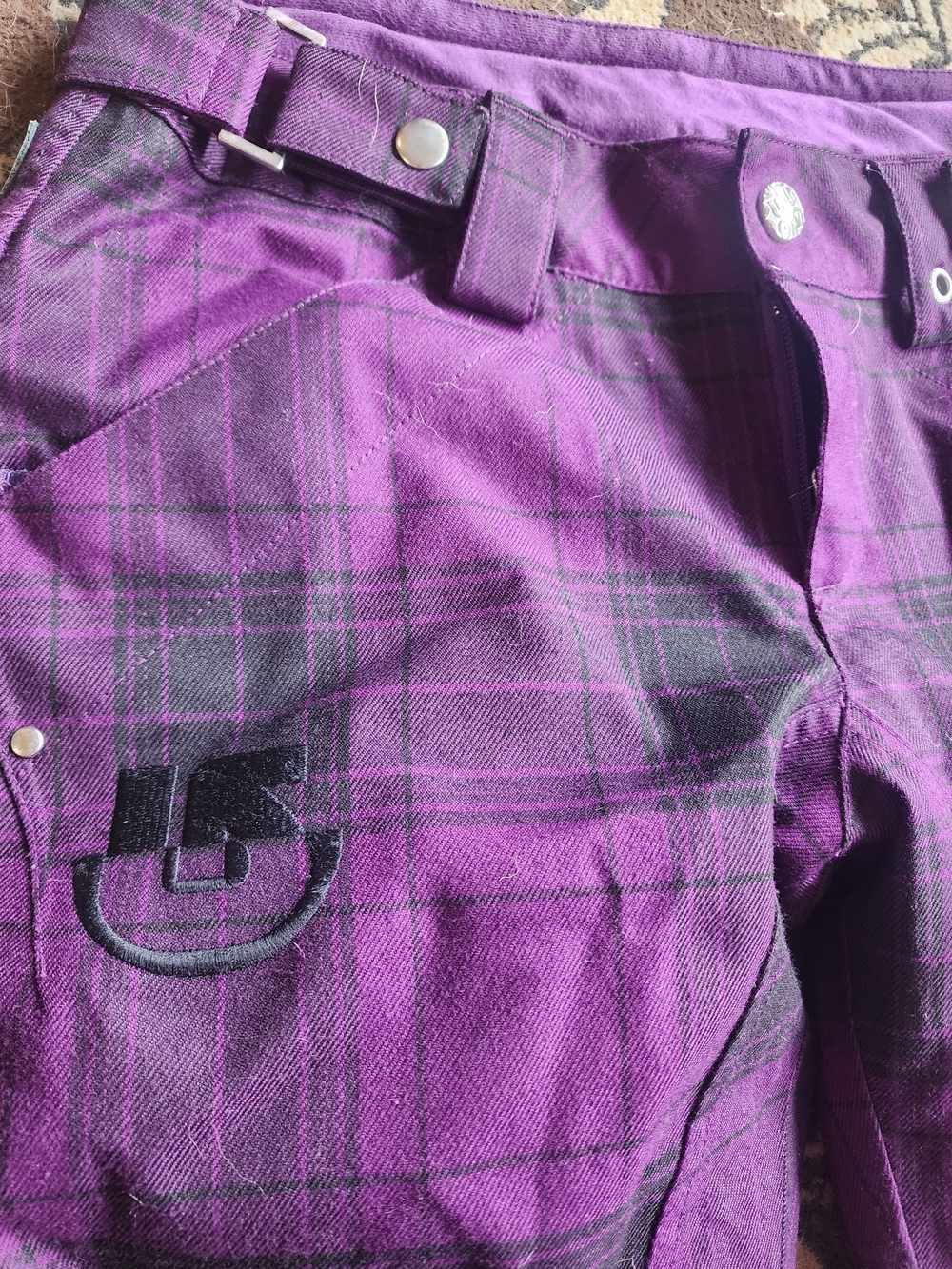 Stylish Burton Snow Pants - Picture 4 of 4